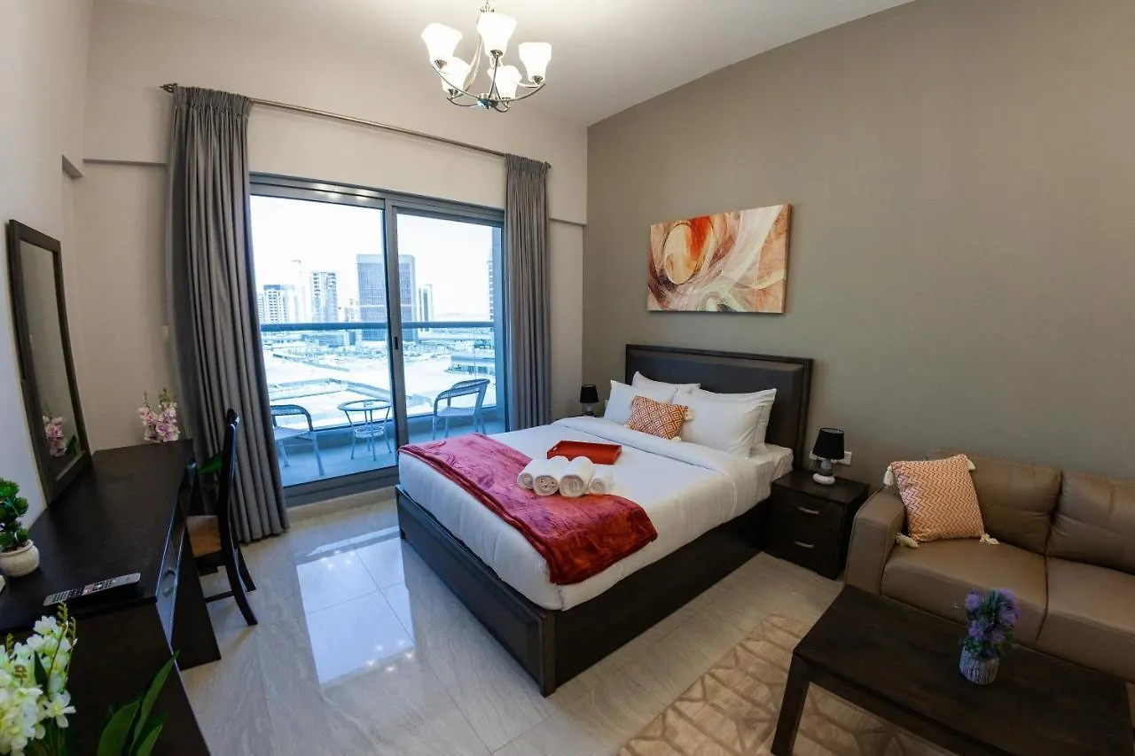 Cosy Studio With Canal Views By Orion Short Stays - 521 Monthly Offer Dubai